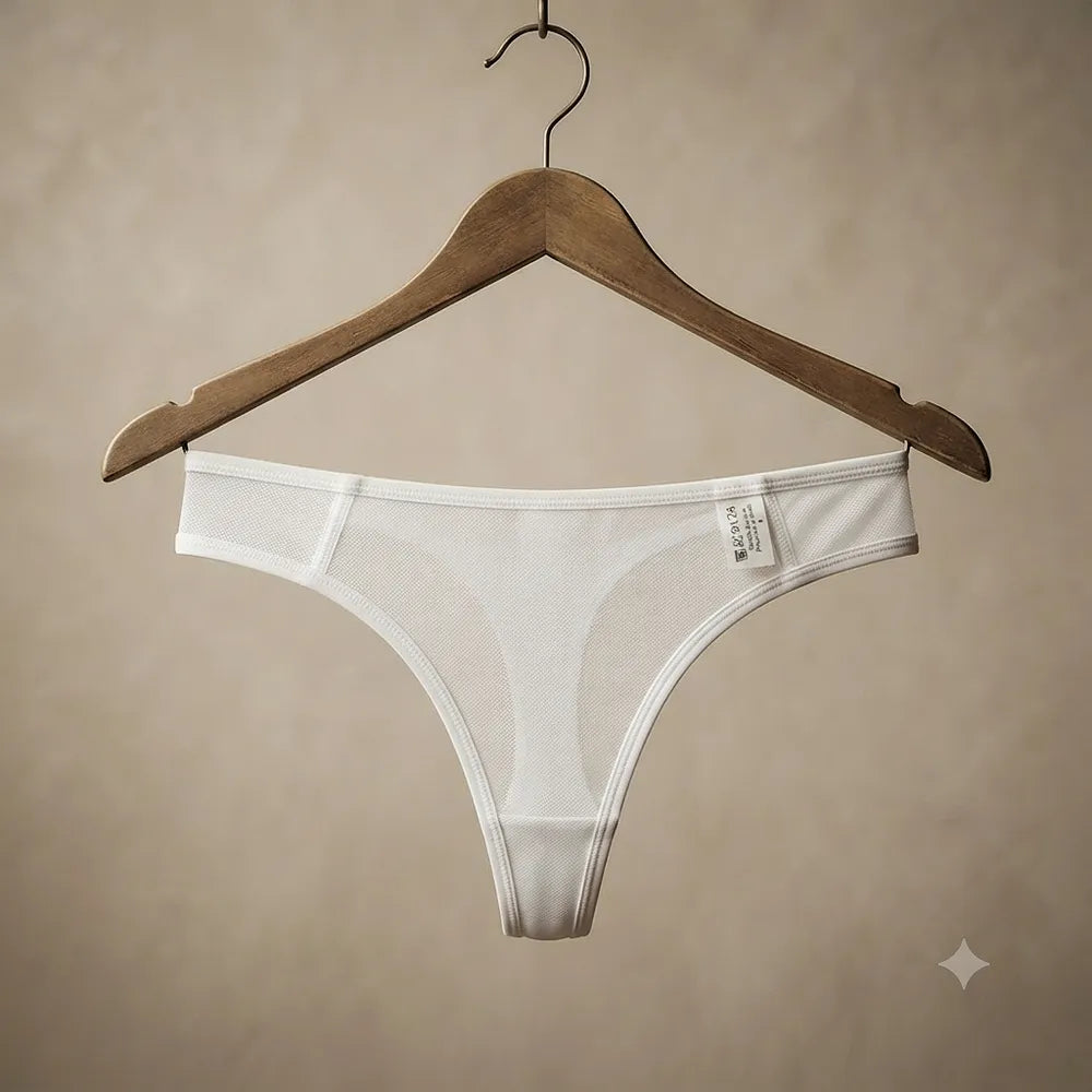 Men's white mesh thong بتصميم أبيض موحد
